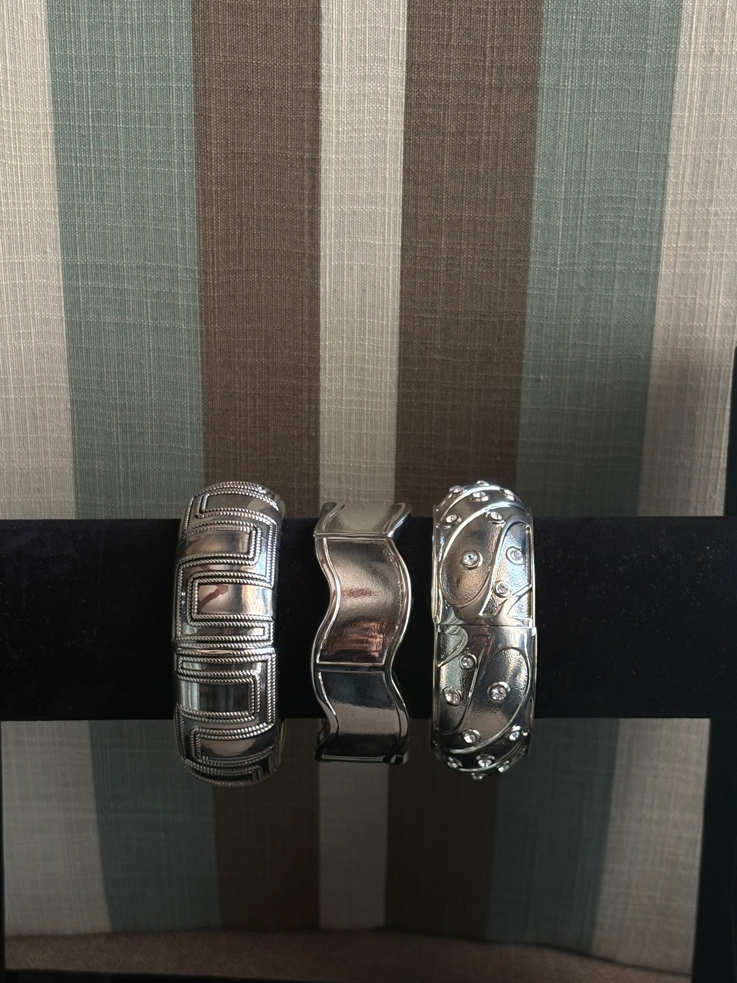 Silver openable cuff bracelet – CyberTreasurez